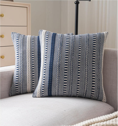 Pillows & Throws