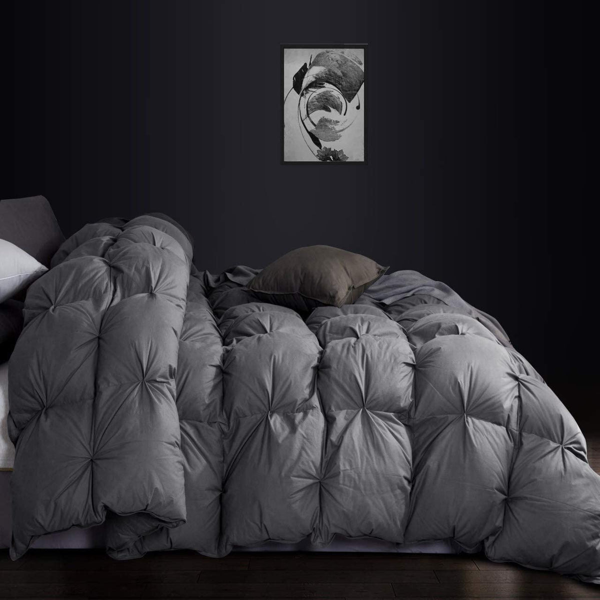 Luxurious All-Season Goose Down Feather Fiber Comforter Super King Size Duvet Insert (120x120), Exquisite Pinch Pleat