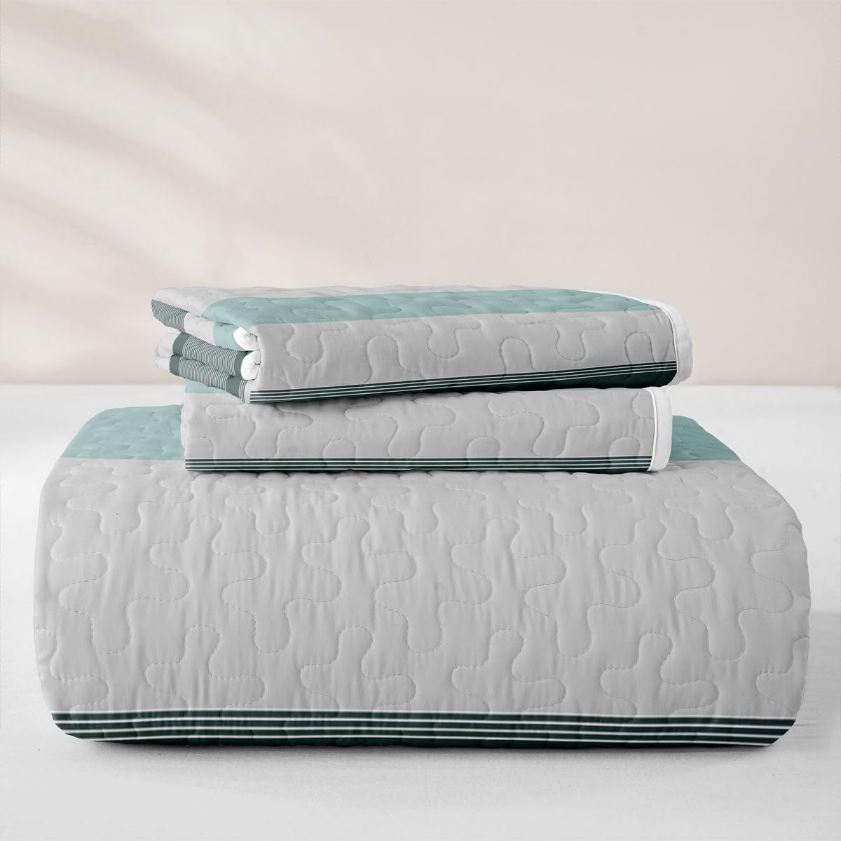 Abstract Geometric Quilt Bedding Set Farmhouse Ticking Stripes Quilted Comforter Mid‐Century Bedspread Coverlet