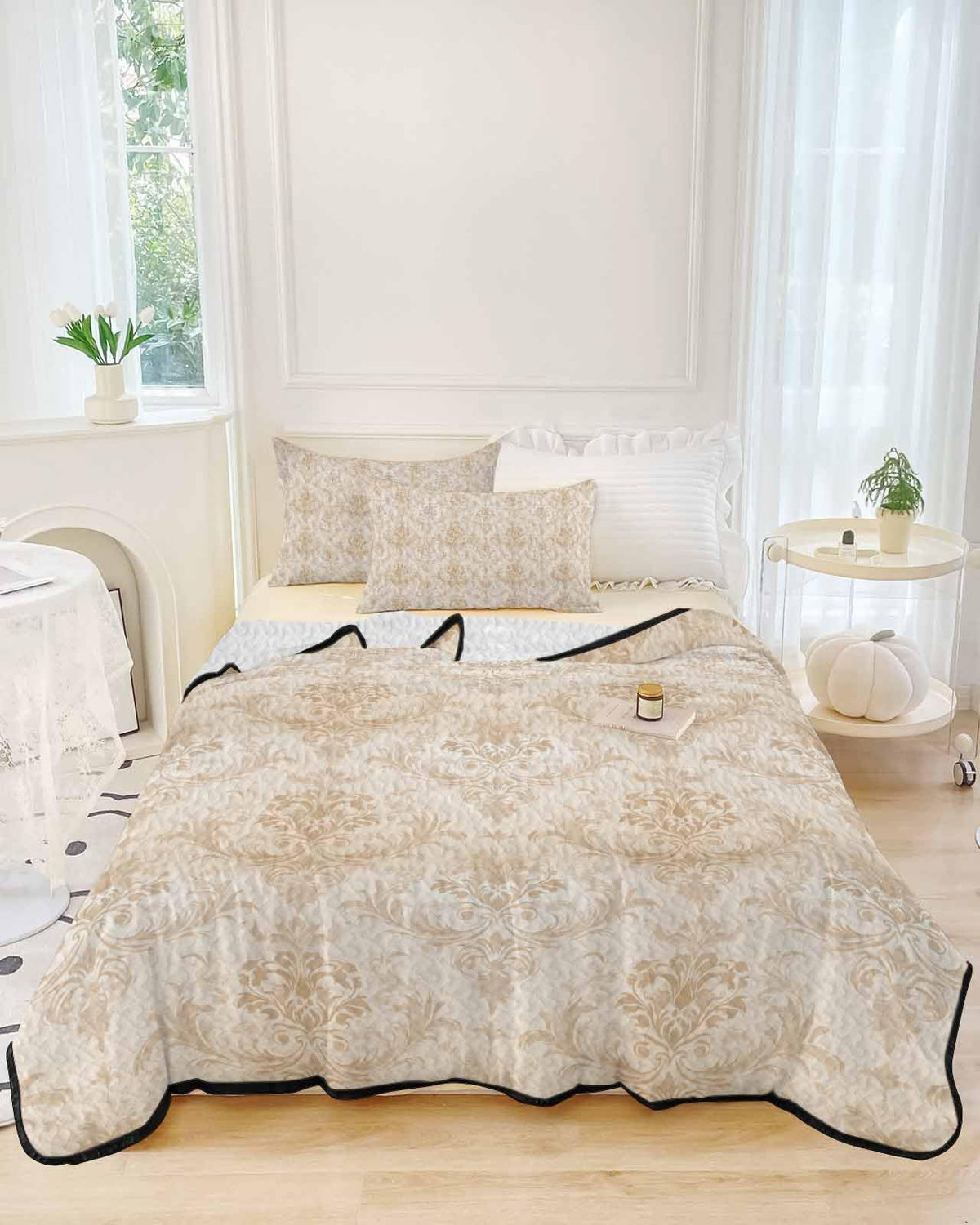 Quilt Set, Vintage Brocade Classic Floral Lightweight Bedspread Coverlet Set Soft Microfiber Summer Quilt