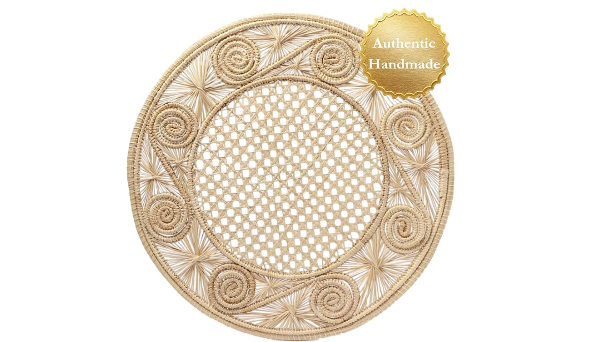 Caracoli Round Placemats,Set of 2, 13.8 Inch, Handmade Woven Placemats in Natural Color, Made with a Palm Called