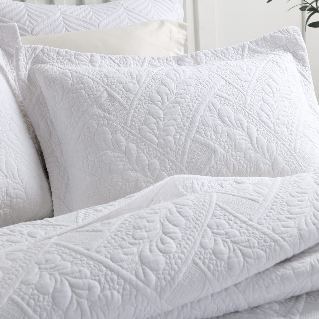 White Quilt Set Cotton Matelasse Coverlet Set Luxury Quilted Comforter Set Lightweight Fall Bedspreads
