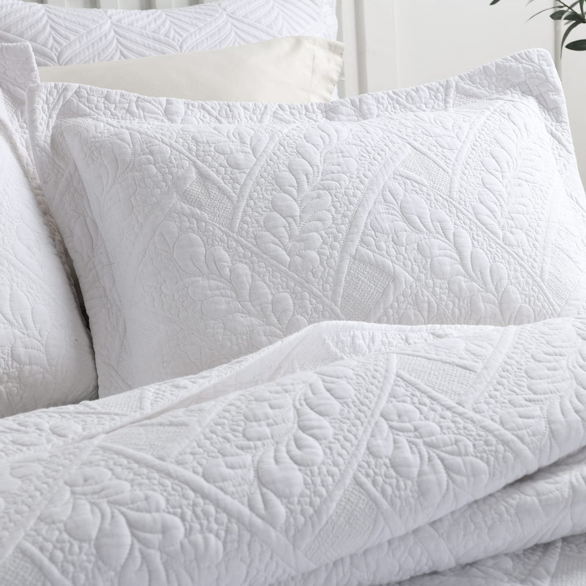 White Quilt Set Cotton Matelasse Coverlet Set Luxury Quilted Comforter Set Lightweight Fall Bedspreads