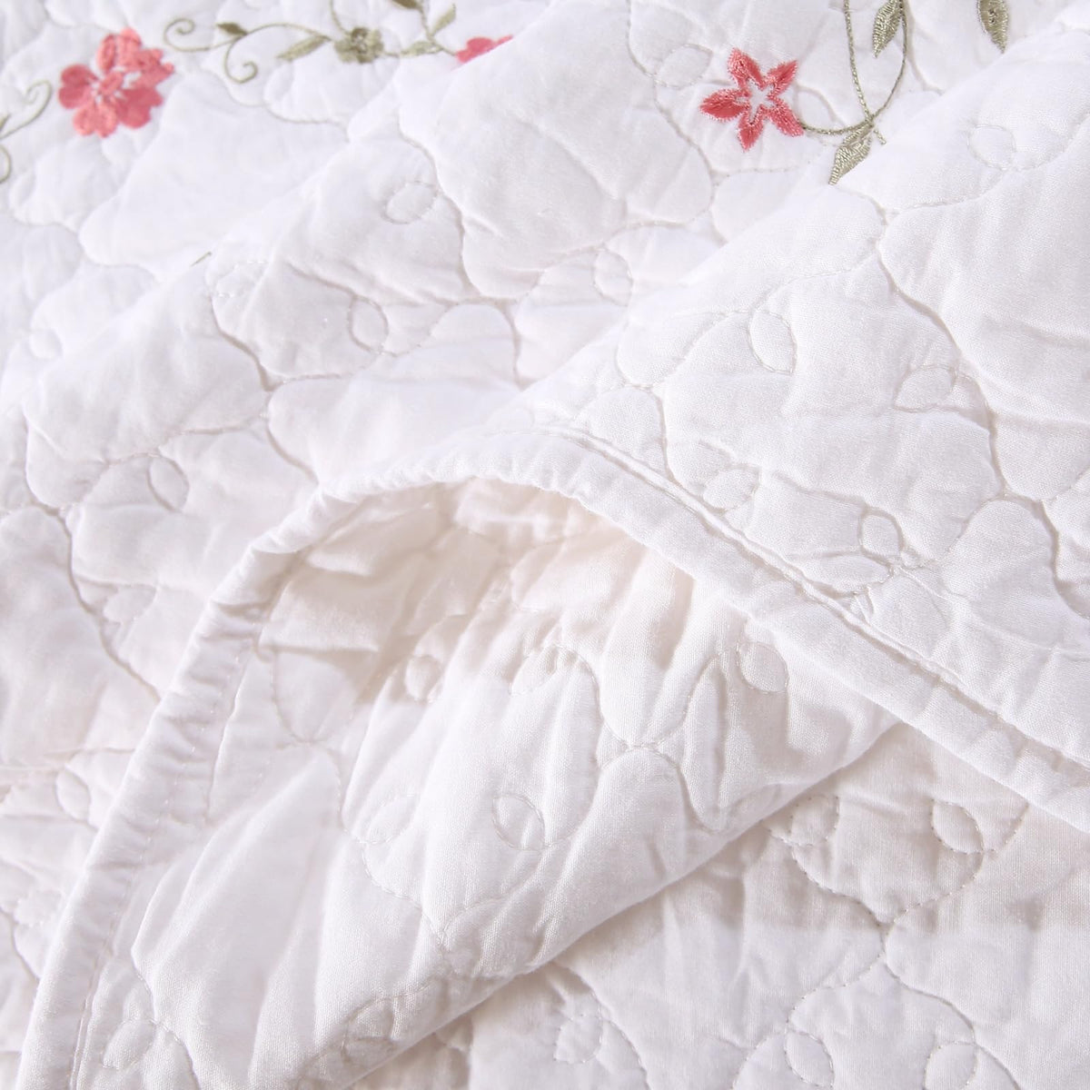 3 Piece Cotton Quilt Bedspreads Elegant Floral Embroidered Soft Lightweight Cotton Coverlet, 1 Quilt and 2