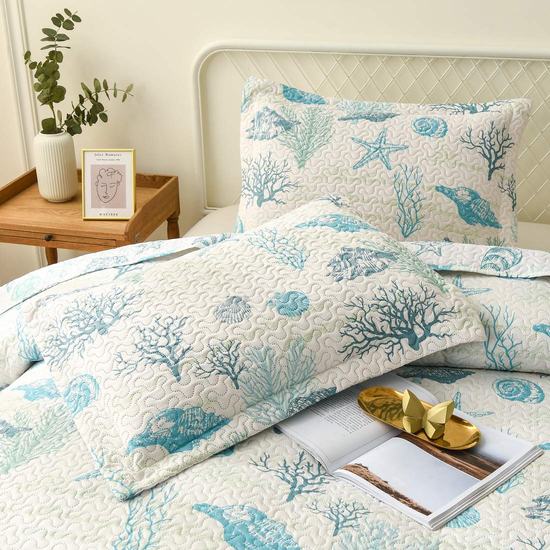 Reversible Coastal Beach Theme Quilt Set Ocean Coral Bedding Seaweed Bedspread Ocean Life Blue Green White