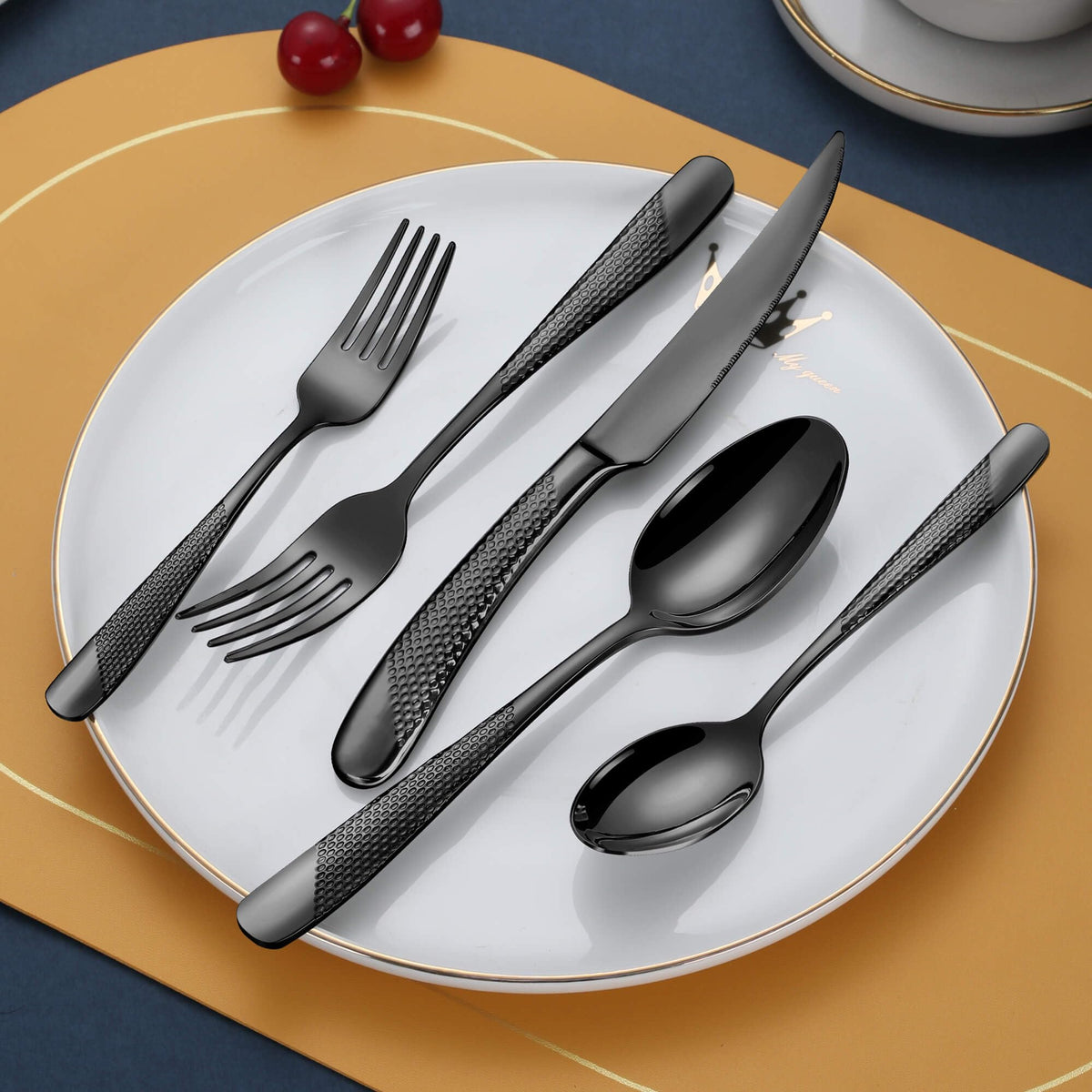 20-Piece Hammered Black Silverware Set for 4,18/10 Stainless Steel Flatware Set with Serrated Forged Knives,Heavy