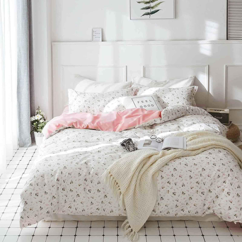 Pink Floral Comforter Set, 2pc White Farmhouse Flowers Leaves Botanical Pattern Microfiber Comforter Set