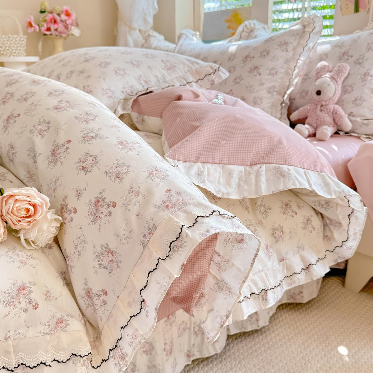 Vintage Floral Duvet Cover Set, Aesthetic Pink Flower Bedding Set with Romantic Ruffle, 100% Cotton Botanical