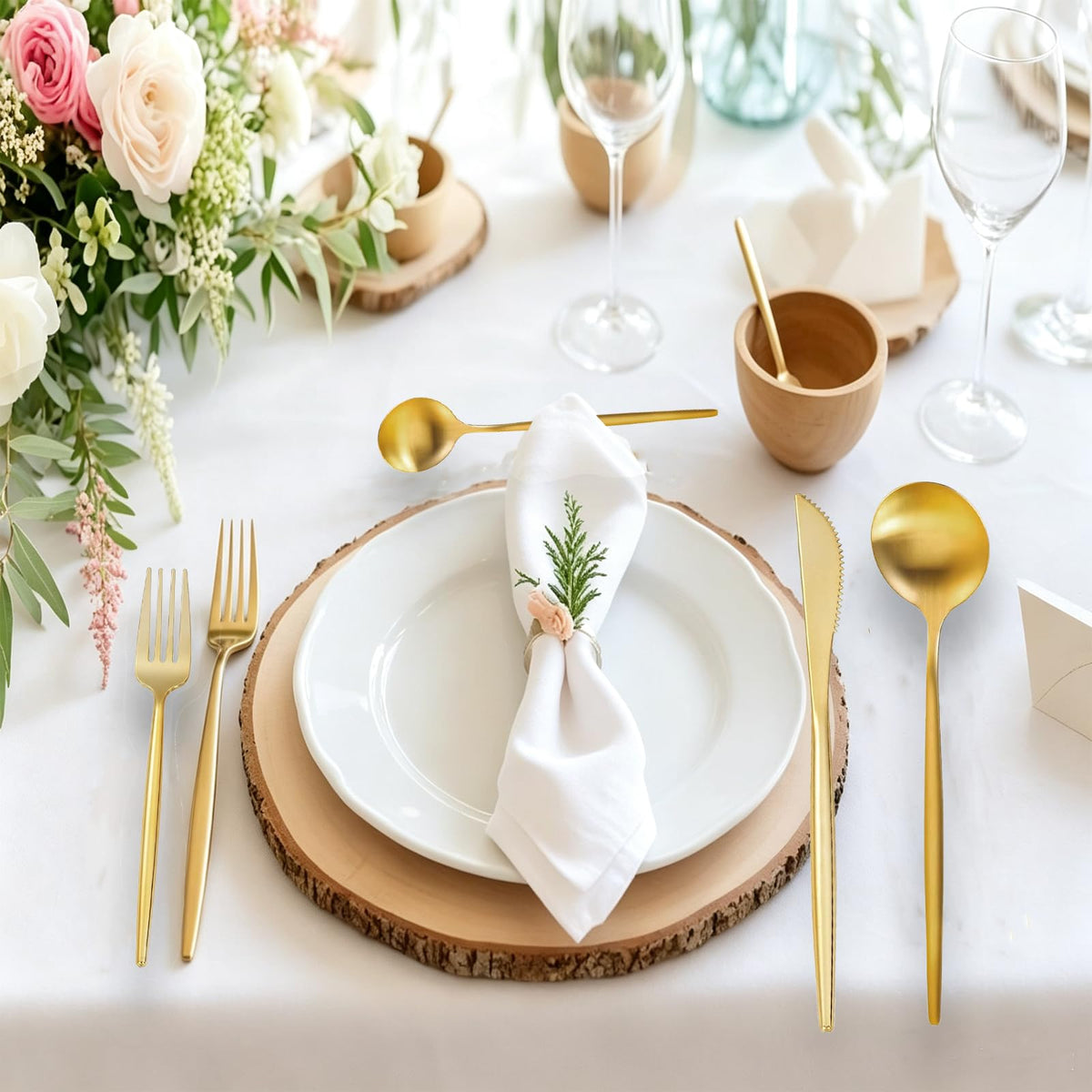 Gold Silverware Set 600-Piece - Premium Stainless Steel Flatware Set for 120, Luxury Gold Cutlery Set with Spoons