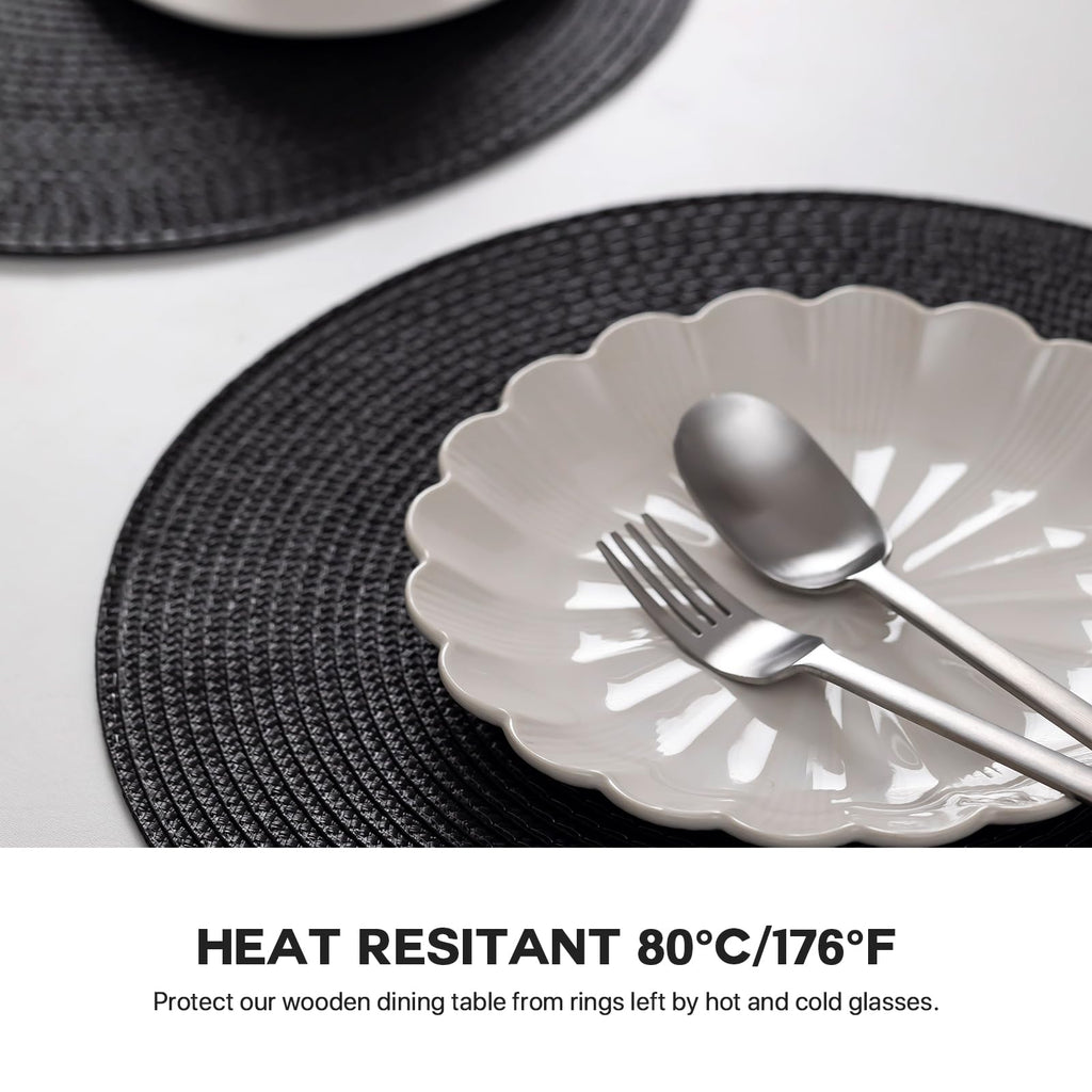 Round Placemats Set of 8 Plastic Woven Placemats Washable Wipeable Table Mats for Dining Table Heat Resistant