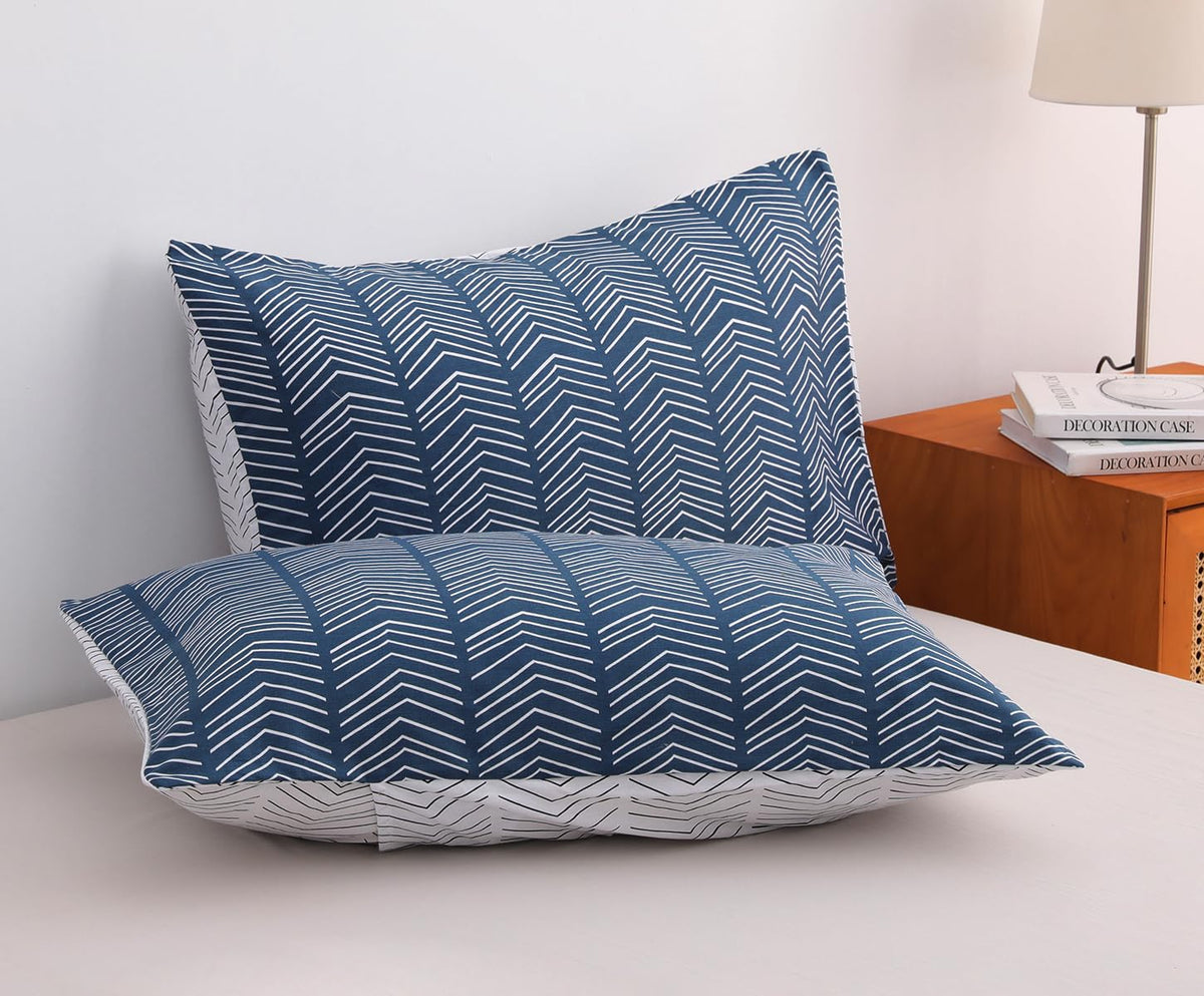 Navy and White Duvet Cover Set, 100% Cotton Bedding, Chevron Geometric Pattern, with Button Closure (3pcs)