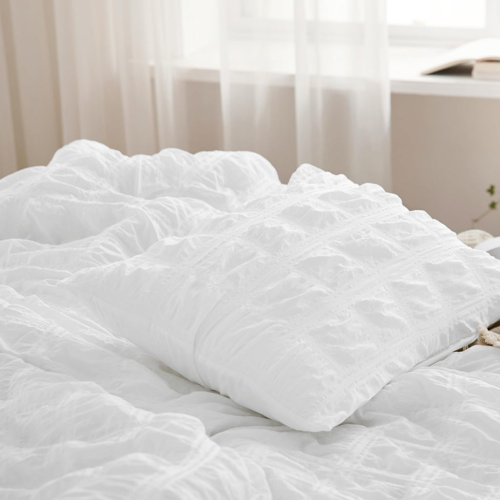 White Comforter Seersucker Bed in a Bag 7Pcs Soft Lightweight