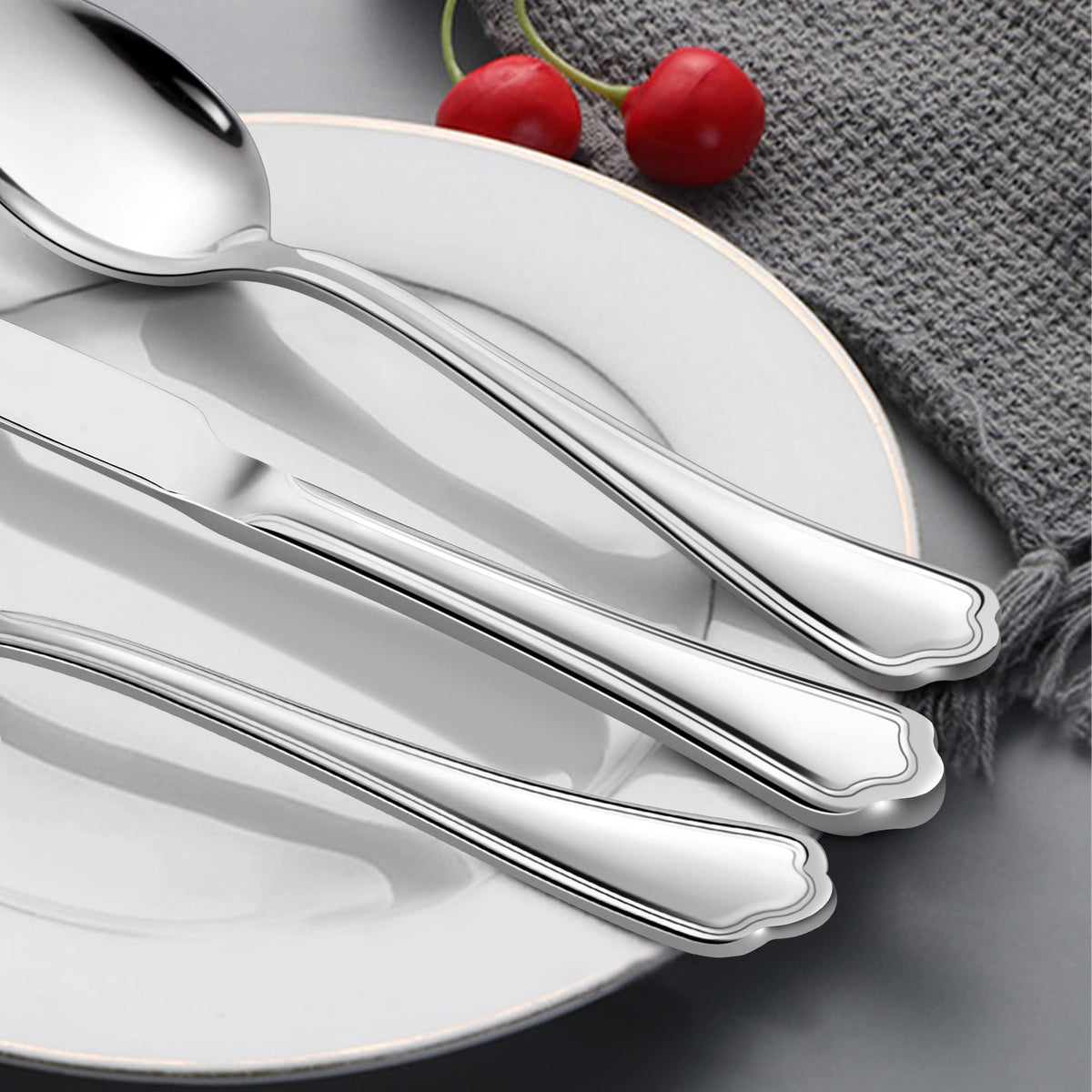 40-Piece Silverware Flatware Set for 8, Stainless Steel Cutlery Eating Utensils Set with Scalloped Edge, Include