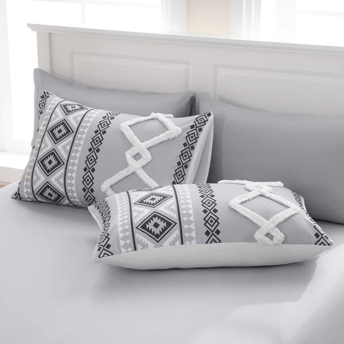 Gray Comforter Set Queen 7 Pieces White and Gray Tufted Bedding Set Soft Microfibr Boho Aztec Comforter Set Warm and