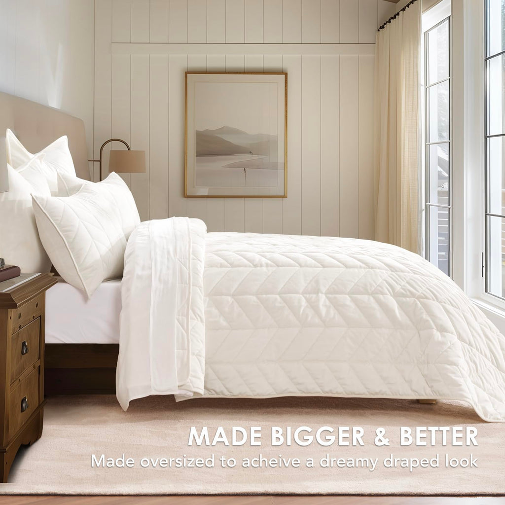 3 Pieces Matelasse Oversized Velvet Quilts, Cream White