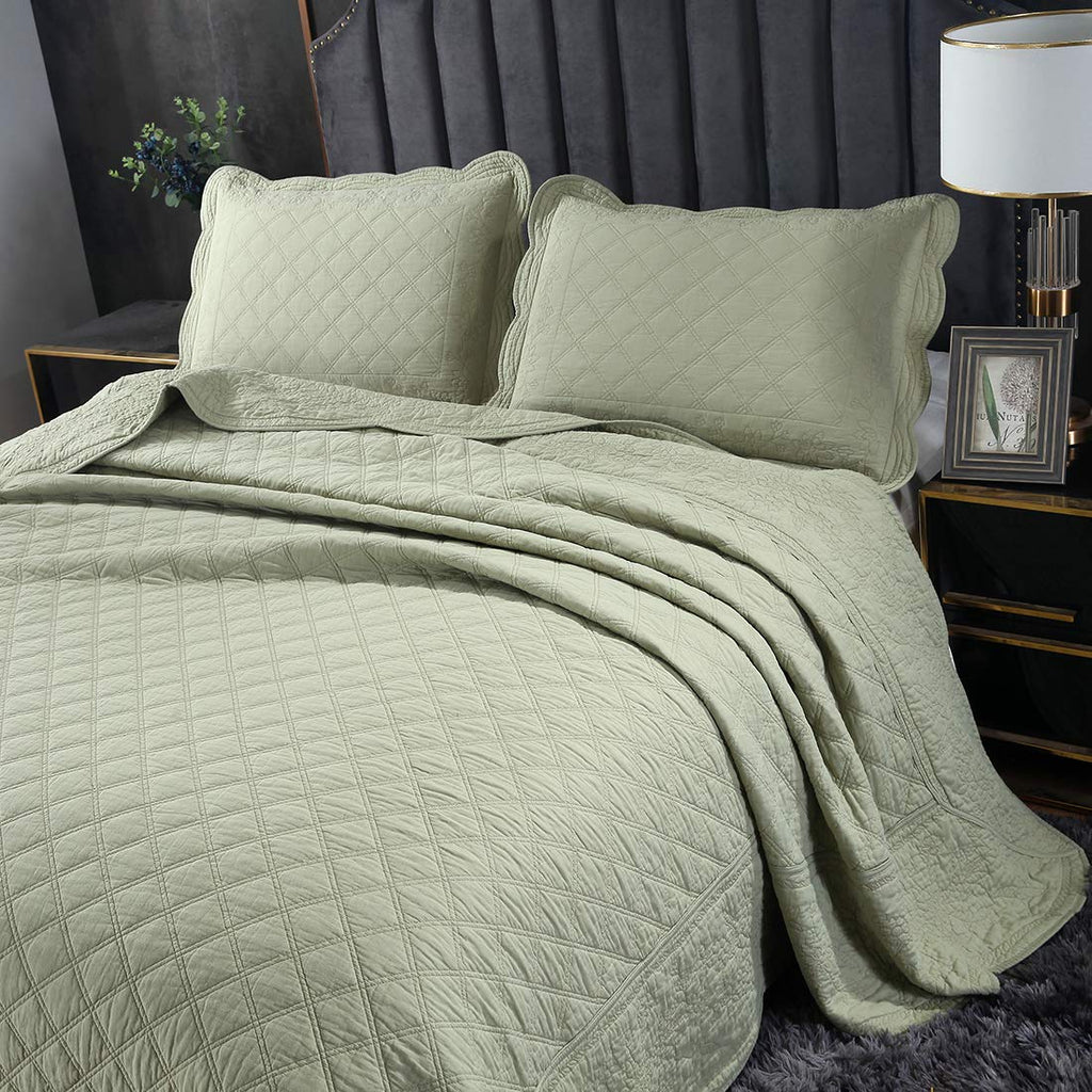 100% Cotton Floral Embroidered Quilt Set 3-Piece Oversize Reversible Diamond Pattern Quilted Bedspread