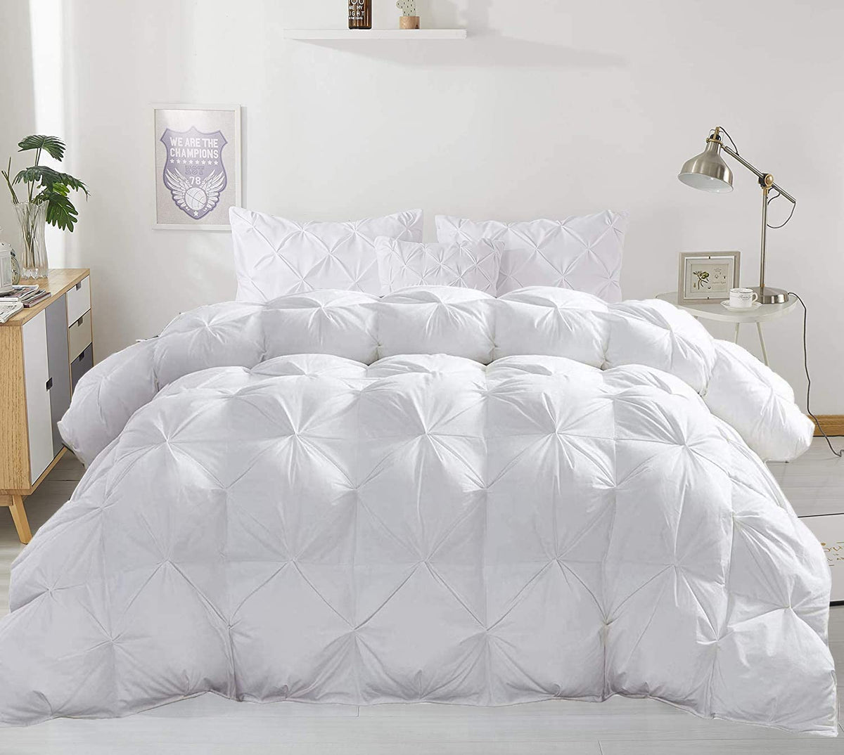White Down Alternative Pinch Pleated Comforter- King Size 102 x 90 Inches 1 Piece All-Season Duvet Insert, 500 GSM