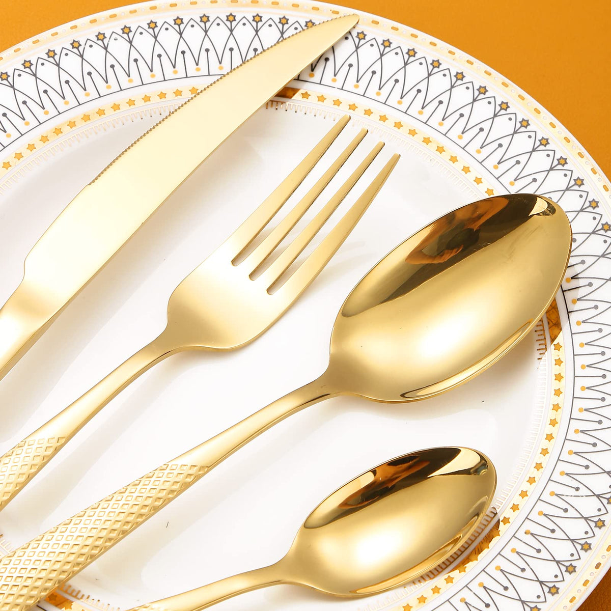 Hammered Silverware Set Gold Modern Stainless Steel Flatware for 4 Forks Knives and Spoons Party Dinning Utensils