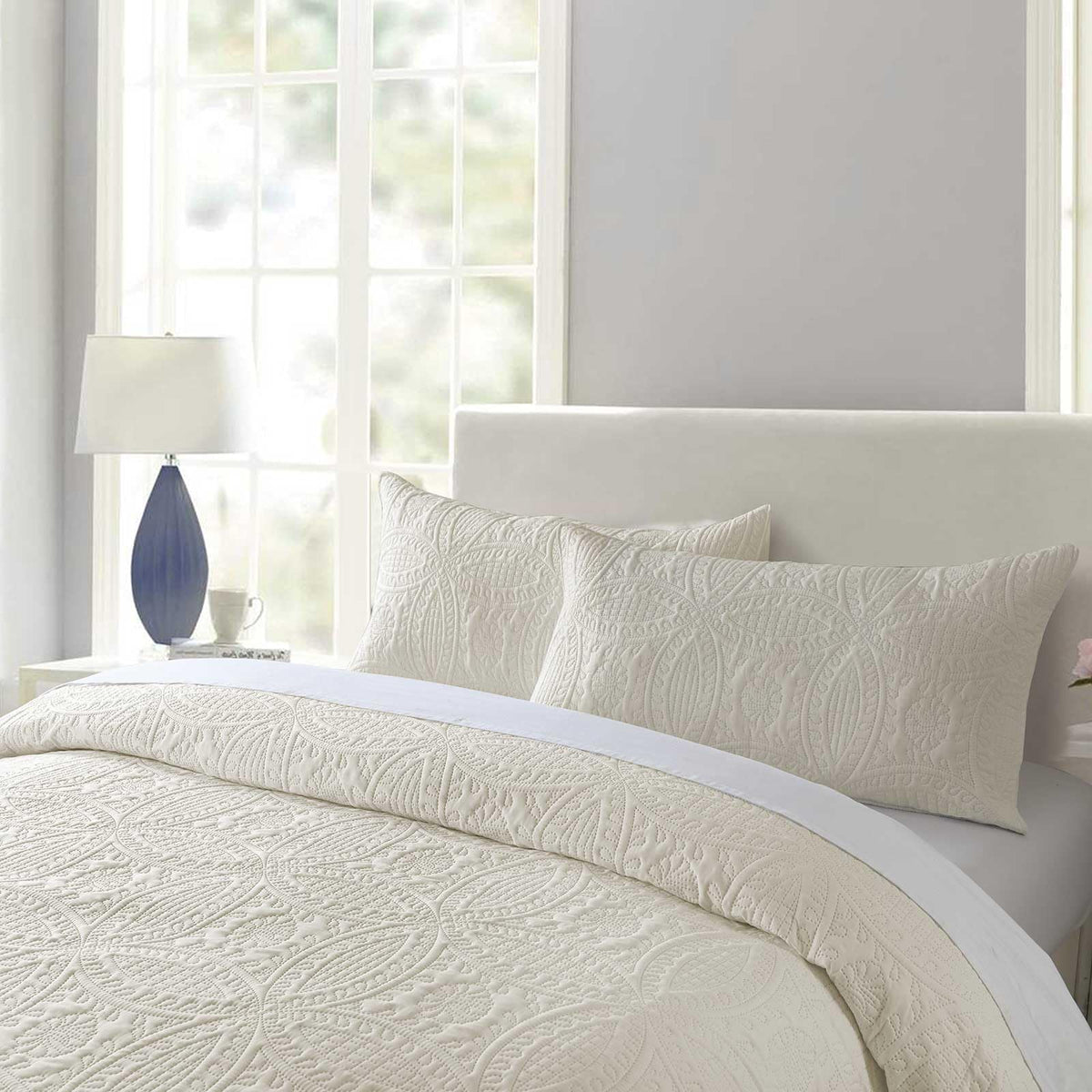 3-Piece Quilt Set with Ruffle, Lightweight Soft Quilt Geometric Bedspread Coverlet with 2 Pillow