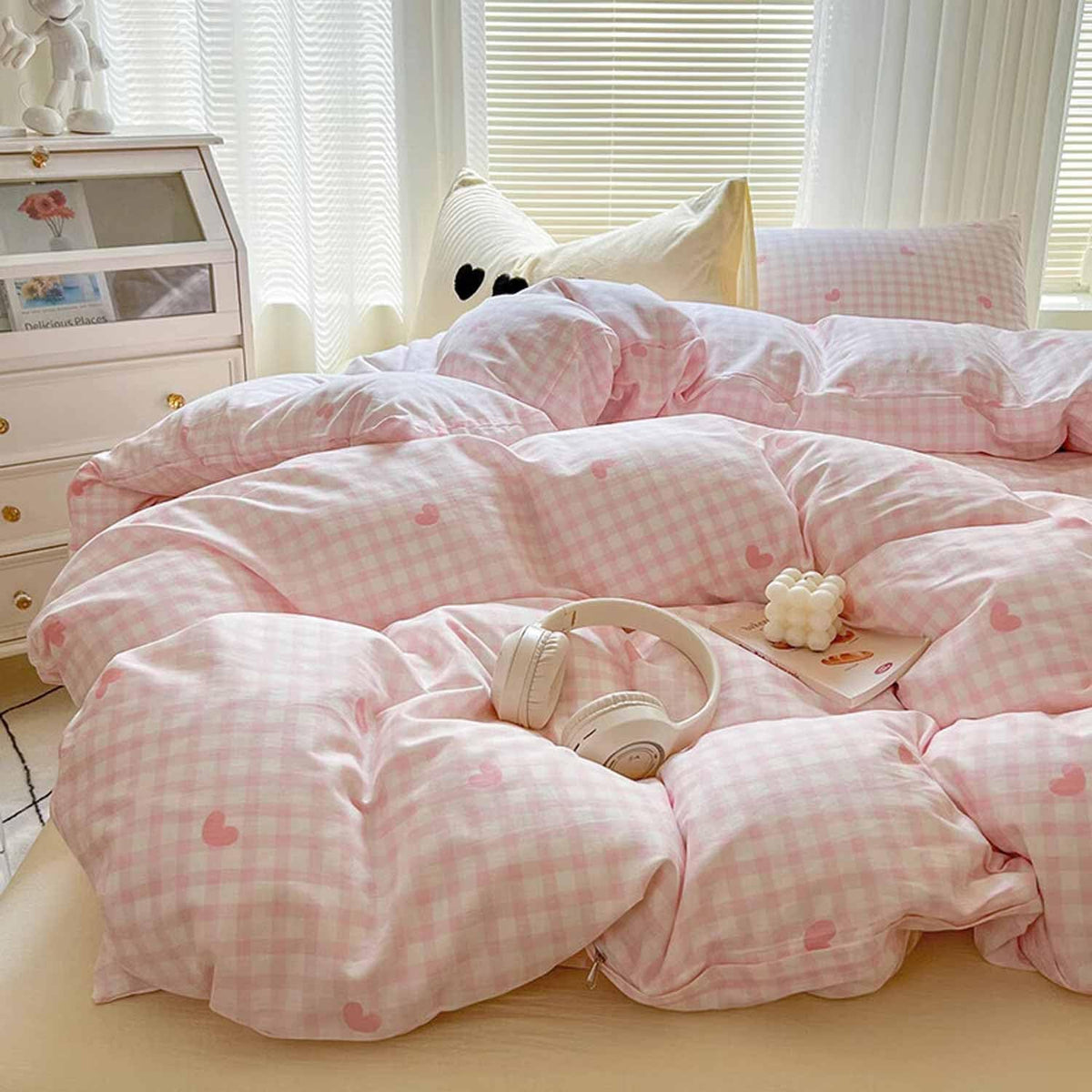 Pink and White Comforter Set Queen Size - Plaid Grid Checked Gingham Geometric Heart Pattern Printed Bedding Sets - 3
