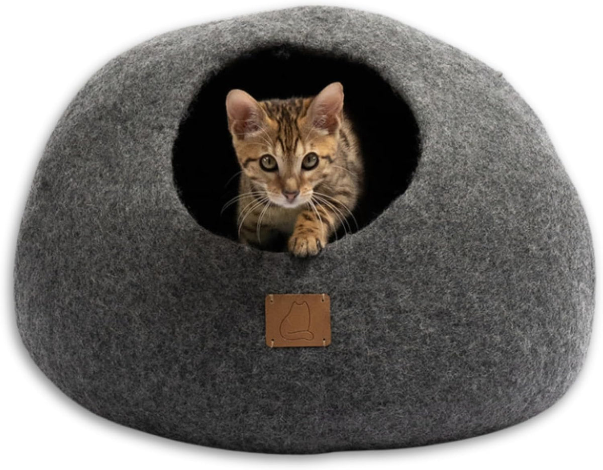 Handcrafted Wool Cat Cave Bed - Perfect Hideaway for Your Feline Friend - Quiet/Warm for Sleeping & Relaxing - Love