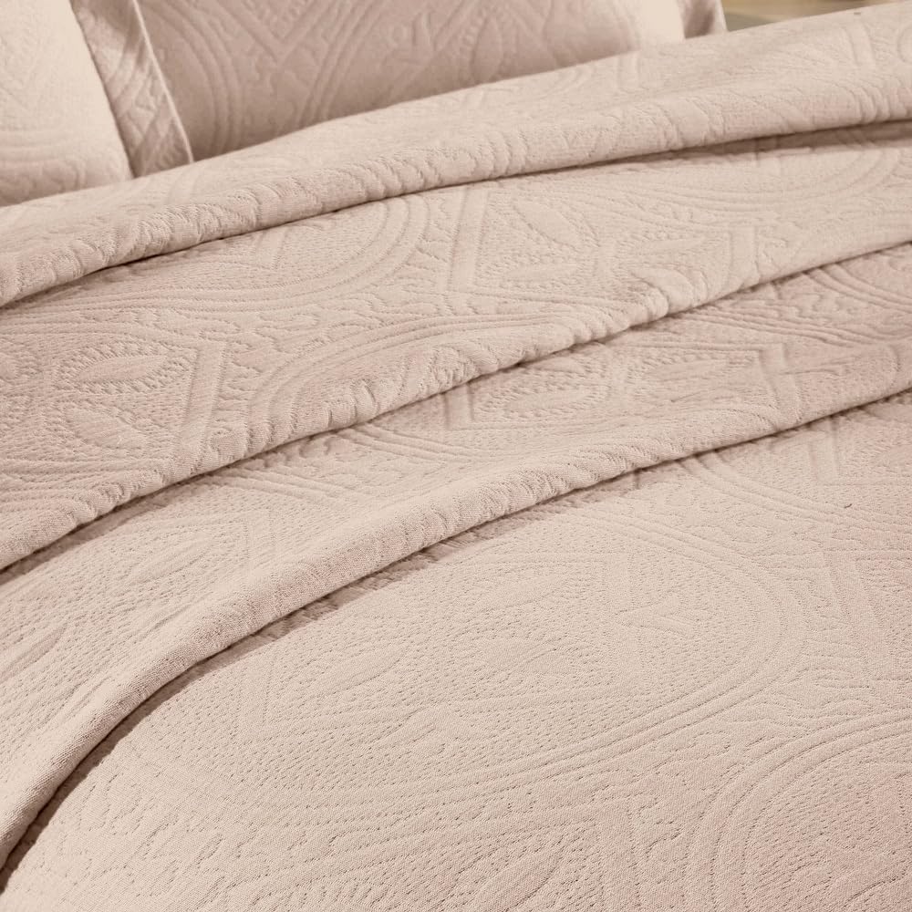 2 Piece Shabby Chic Bedding Raised Matelasse Woven Design Cotton Bedspread Twin Size Geometric Pattern | All Seasons