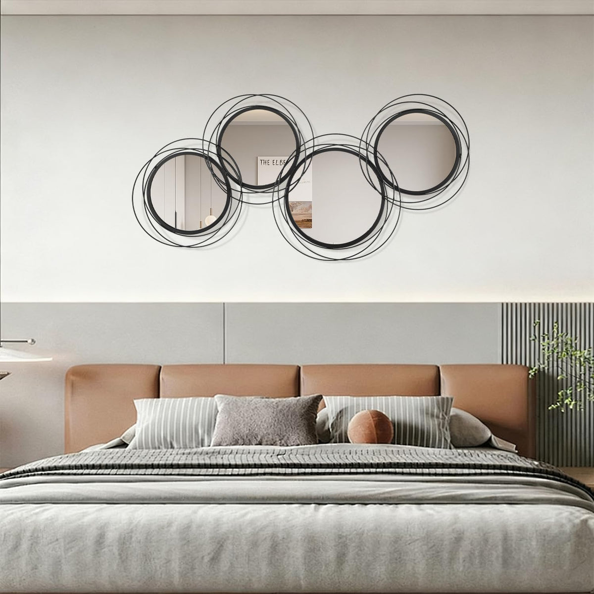 Black Wall Mirror Set, Metal Framed Round Mirror 4 Pack Circle Modern Decorative Mirrors Bedroom Bathroom Entryway