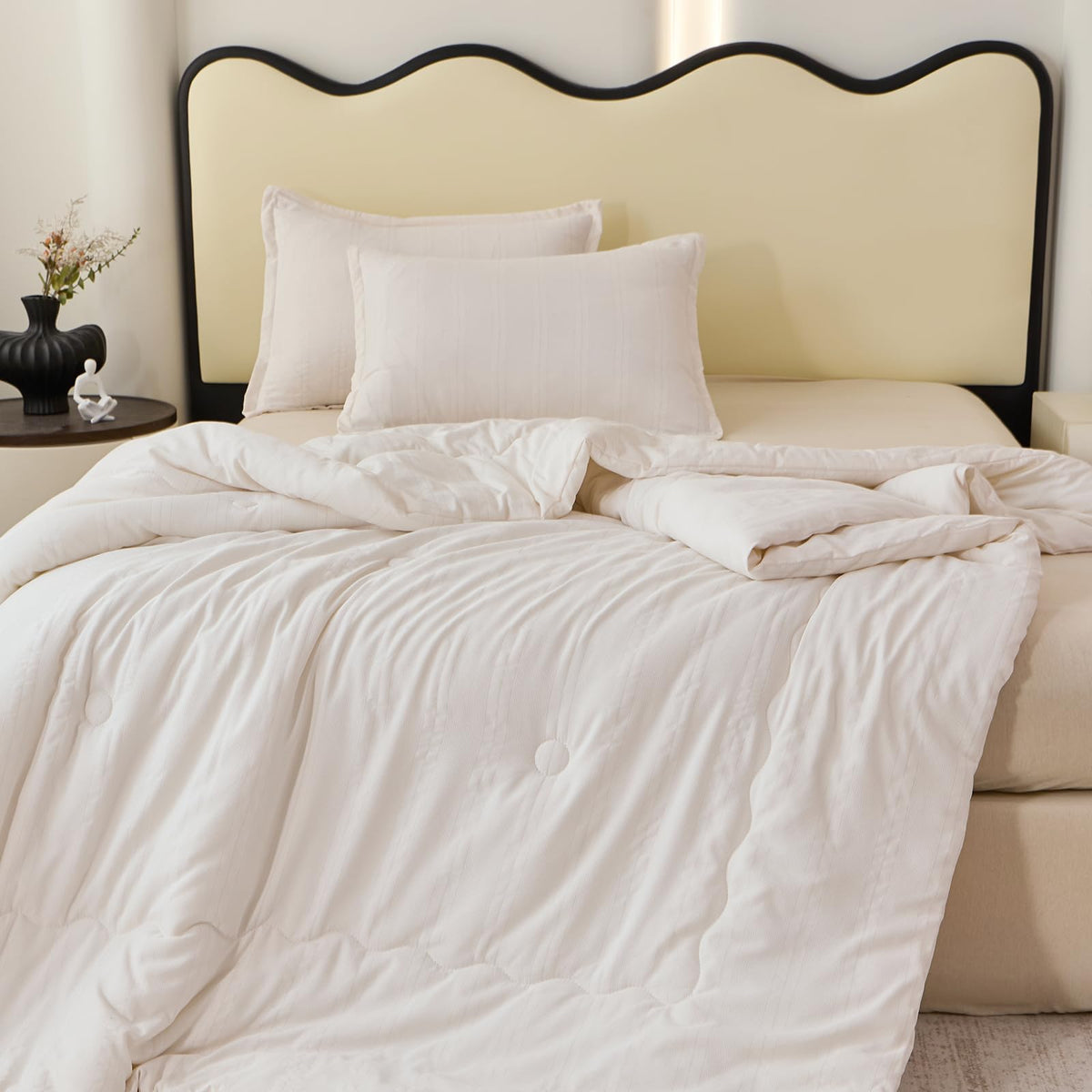 White Seersucker Striped Comforter Set, Lightweight