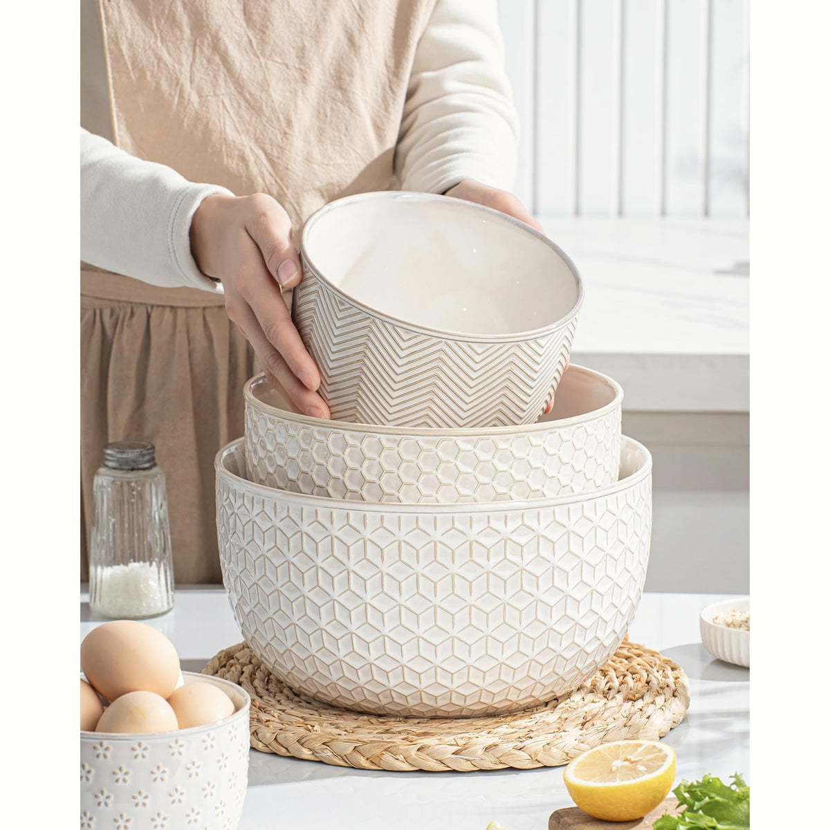 Ceramic Mixing Bowls, Embossed Nesting Bowls Set of 4, Mixing Bowl Set for Serving, Baking, Cooking and Gift