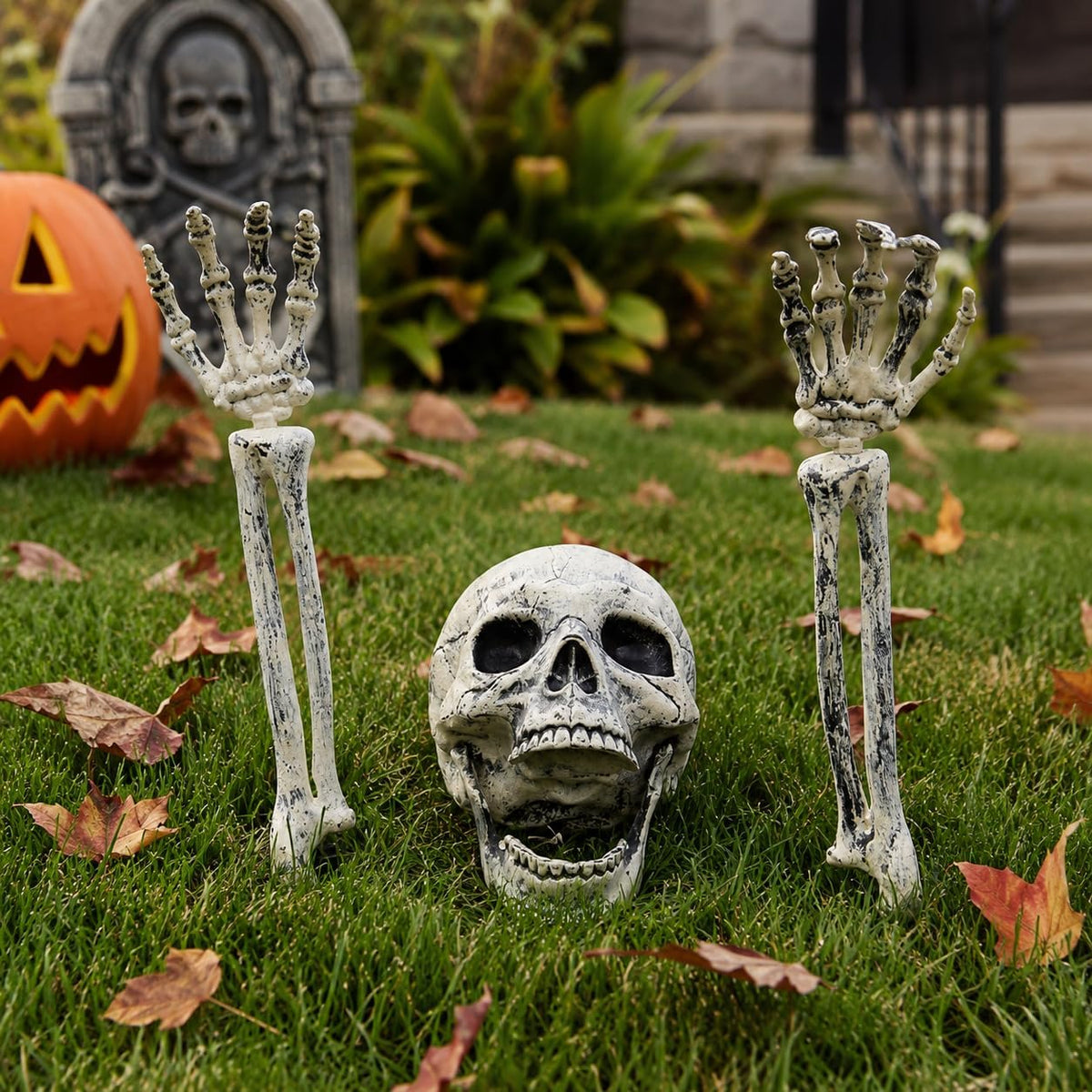 Skeleton Groundbreaker, Skull Stakes for Halloween Decorations Outdoor - Set of 3