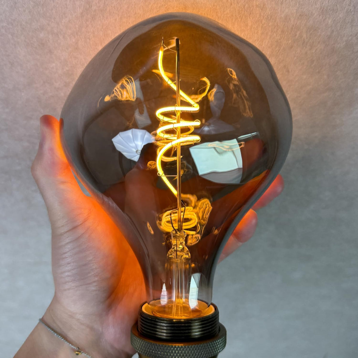 G40 LED Edison Bulb, Smoke Gray Hand-Blown Hard Glass, 4W (25W Incandescent Equivalent), 110-130V, E26, 2000K Warm