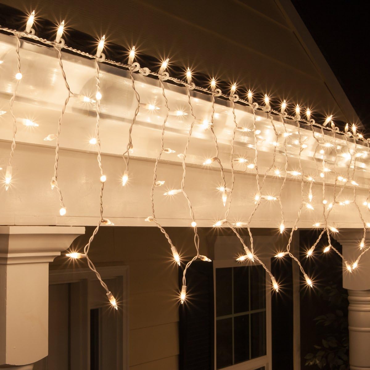 8.5 ft Clear Commercial-Grade Incandescent Icicle Lights, 150 Lights on White Wire Christmas Icicle Lights Outdoor