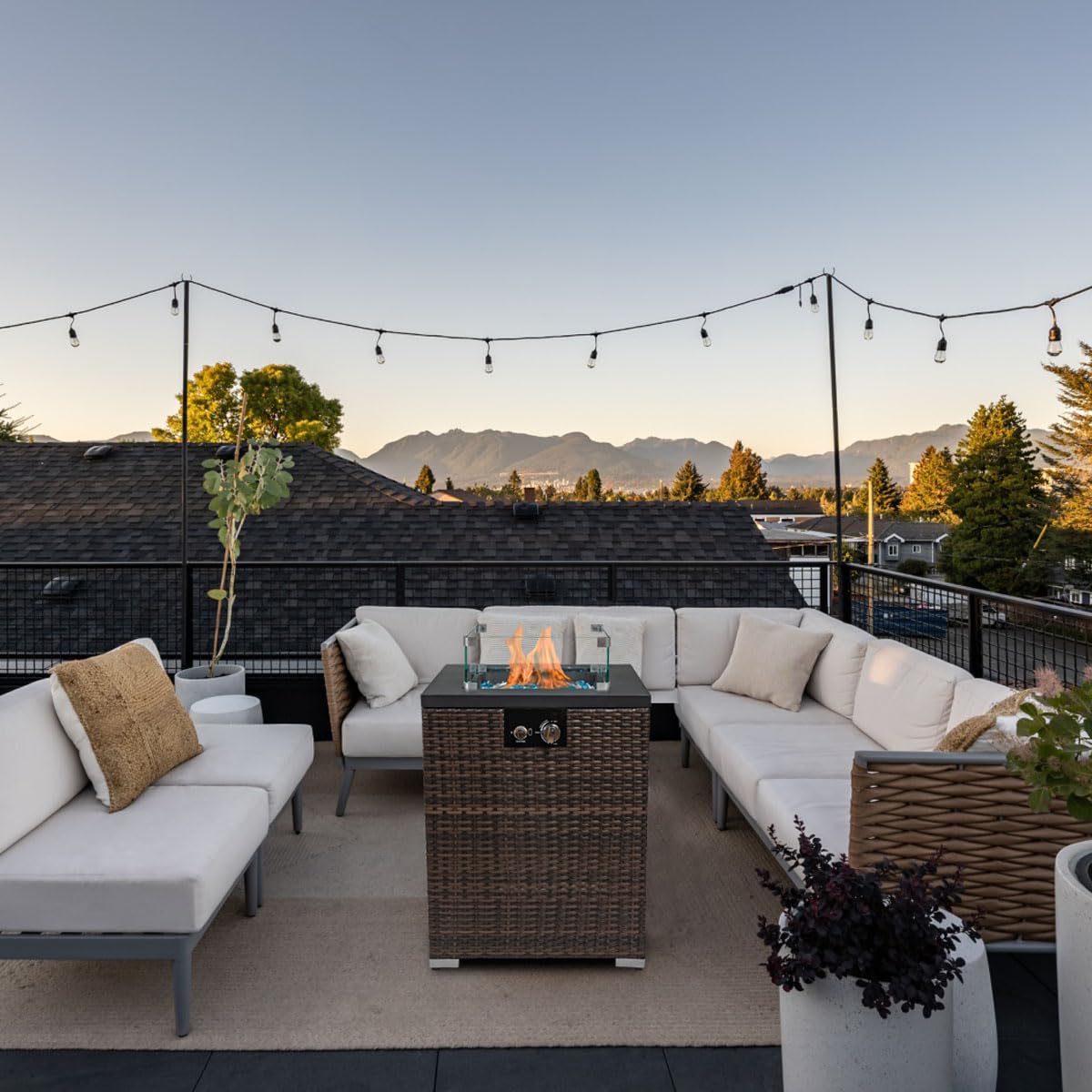 22in Outdoor Propane Gas Fire Pit Table, 40, 000 BTU Auto-Ignition Gas Firepit with Glass Wind Guard, Painted Steel
