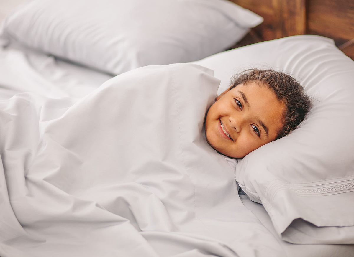 Premium Soft Gray King Bed Sheets Set 4-Piece - Percale Microfiber - Fitted Sheet Flat Sheet and Pillow Cases - Deep