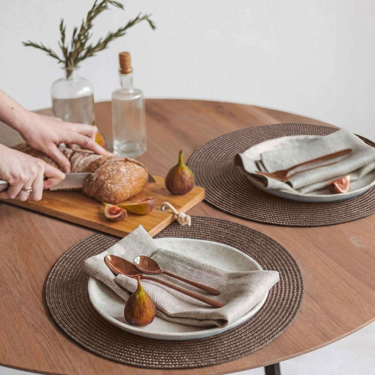 Round Braided Placemats Set of 4 Table Mats for Dining Tables Woven Washable Non-Slip Place mats 15inch (Brown, 4pcs)