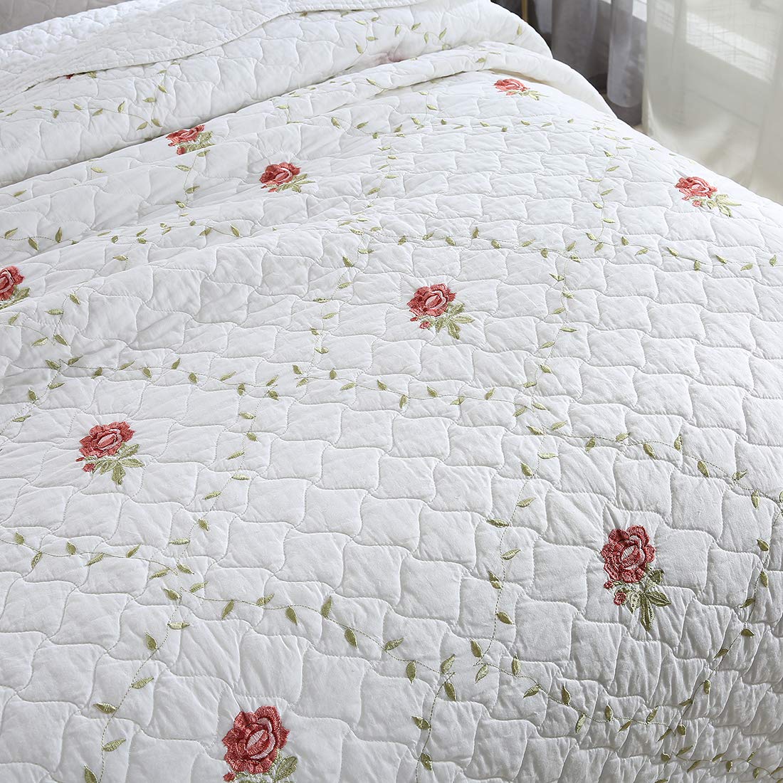 3-Piece Elegant Flower and Leaf Embroidered Bedspread Coverlet Set Oversize Queen 100% Cotton Reversible Patchwork 1
