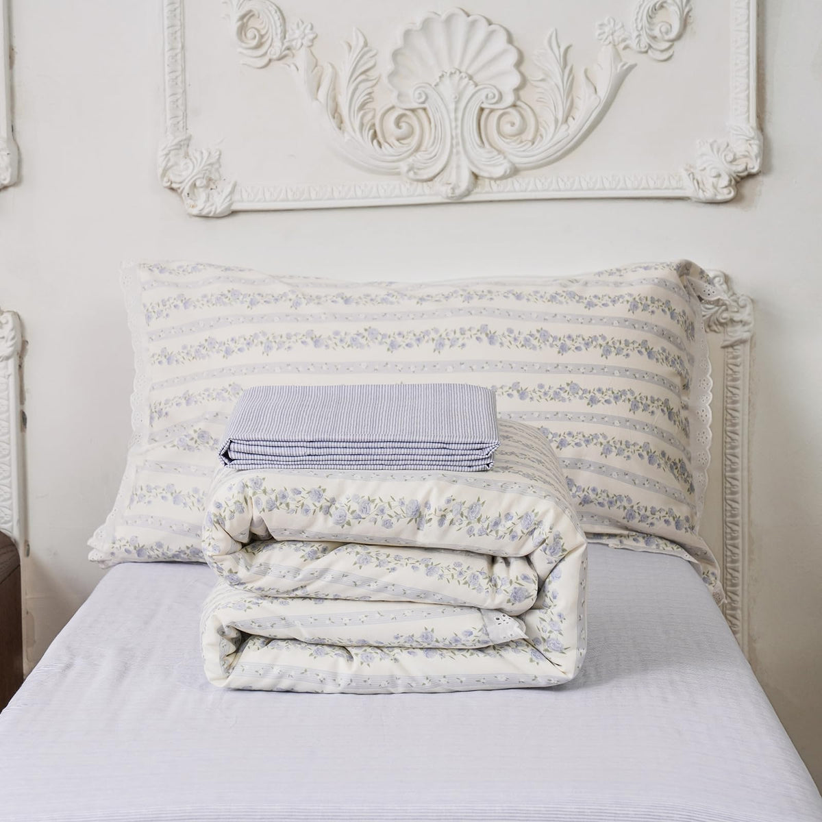 Cotton Toddler Bedding Set Flower Print 4 Pieces Crib Bed Set Kids Cotton Blue Stripes Floral Comforter Set
