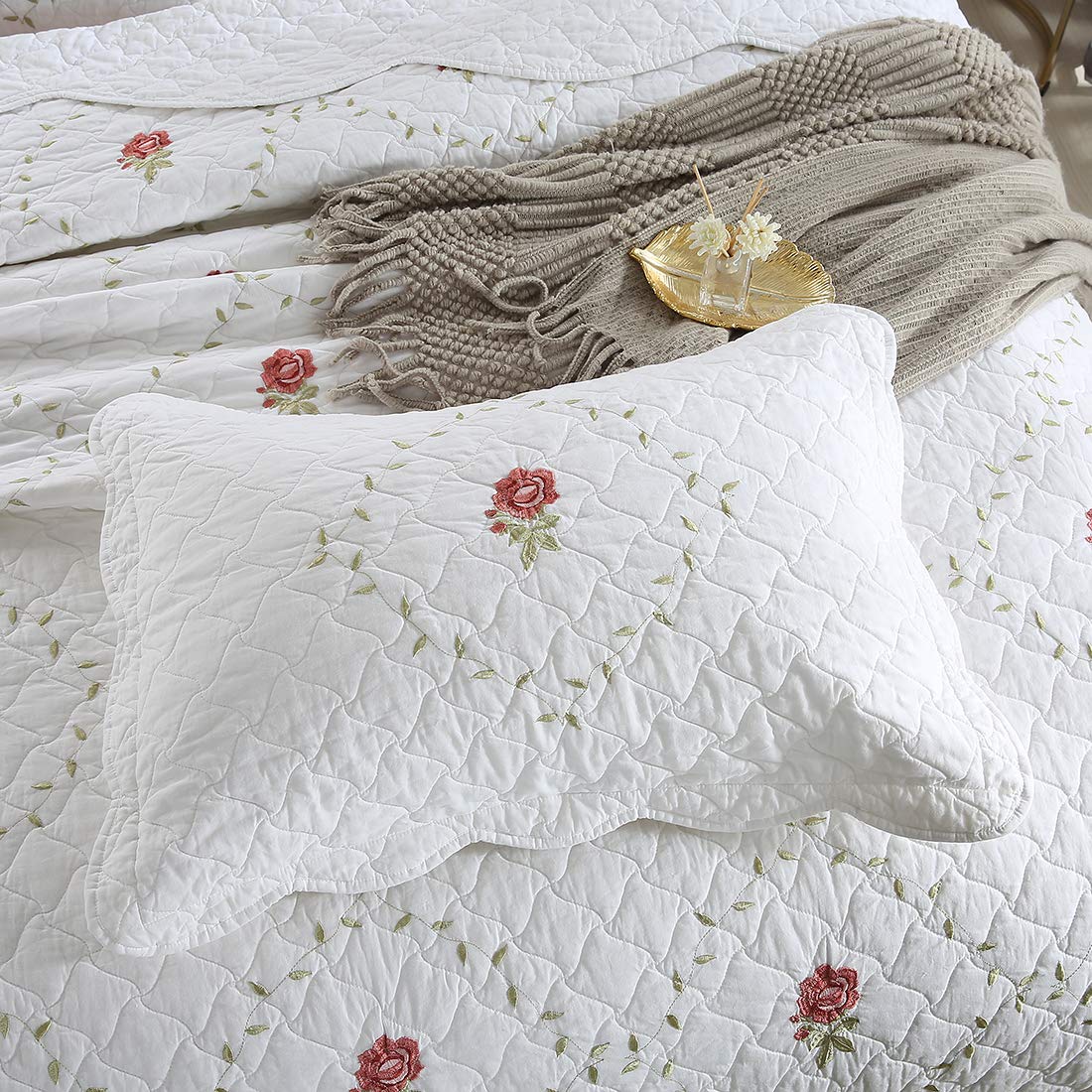 3-Piece Elegant Flower and Leaf Embroidered Bedspread Coverlet Set Oversize Queen 100% Cotton Reversible Patchwork 1