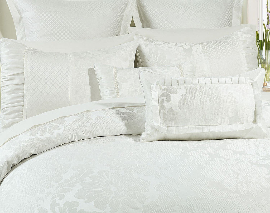 Hotel Bedding Luxury 8 Piece Sara Jacquard Comforter Set Including Duvet Cover Set and Down Alterntive Comforter