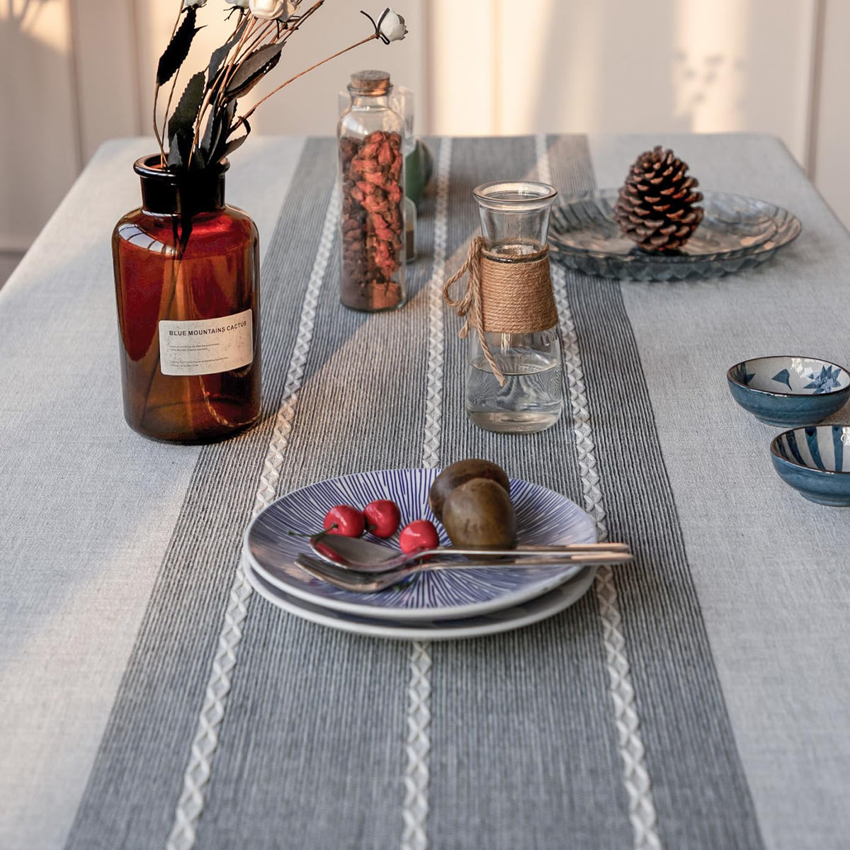 Tablecloth, Embroidered Waterproof Table Cloth Cotton Linen Wrinkle Free Anti-Fading Tablecloths Washable Dust-Proof
