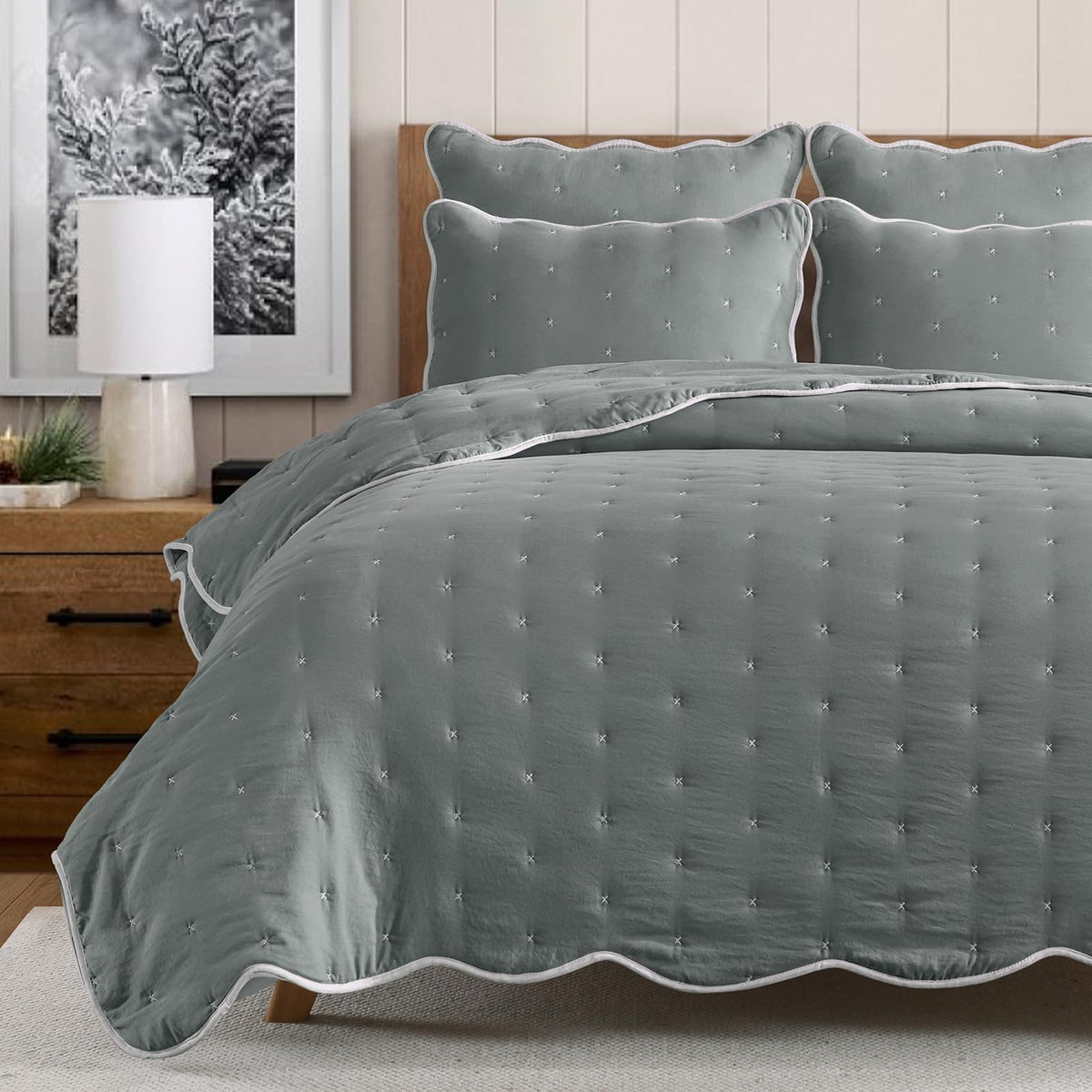 Pre-Washed Quilt Grey, Soft Microfiber Bedspread Quilted Thin Comforter with Scalloped Ruffle Edge