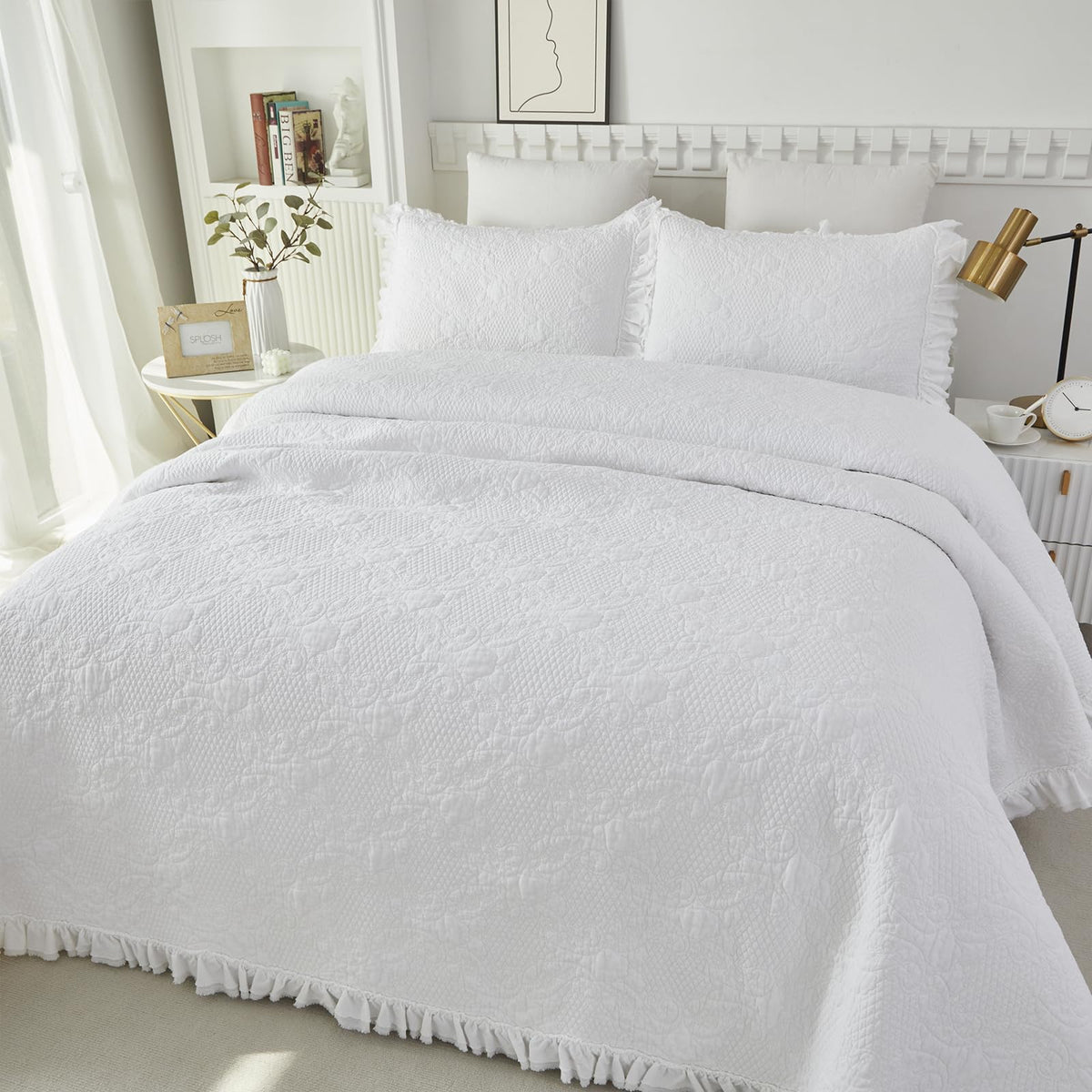 White Quilt Set Cotton Paisley Stitched Matelasse Coverlet