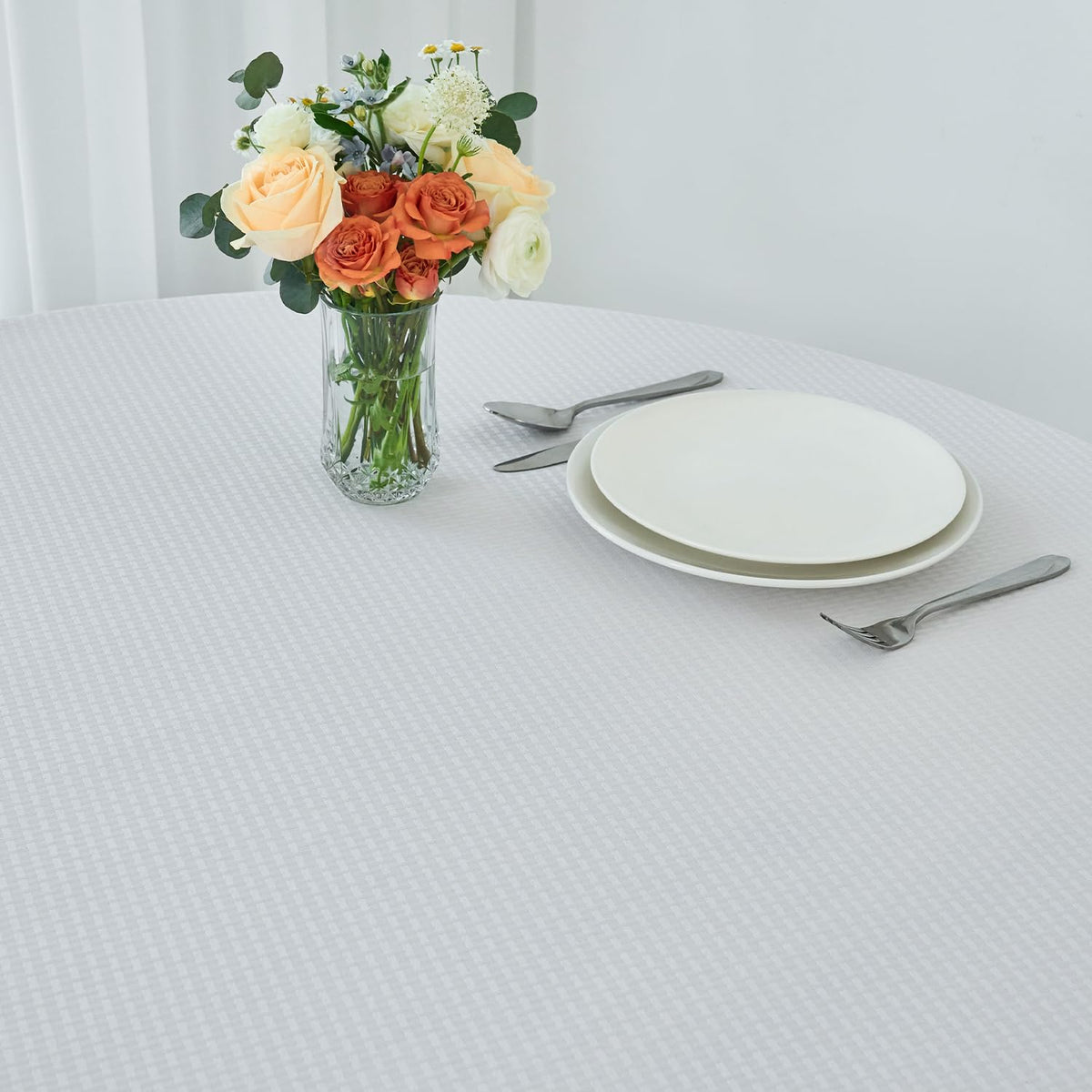 Round Weaved Texture Design Tablecloth Spill-Proof Wrinkle Free Soft Washable Table Cloth for Circular Table Cover