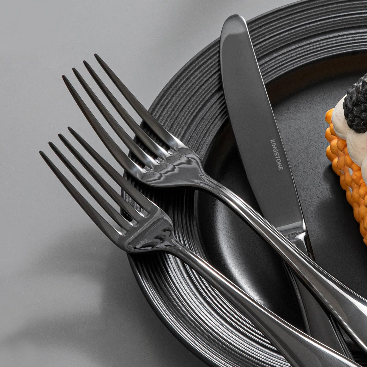 18/10 Stainless Steel Silverware Set for 12, 60 Piece Black Flatware Set