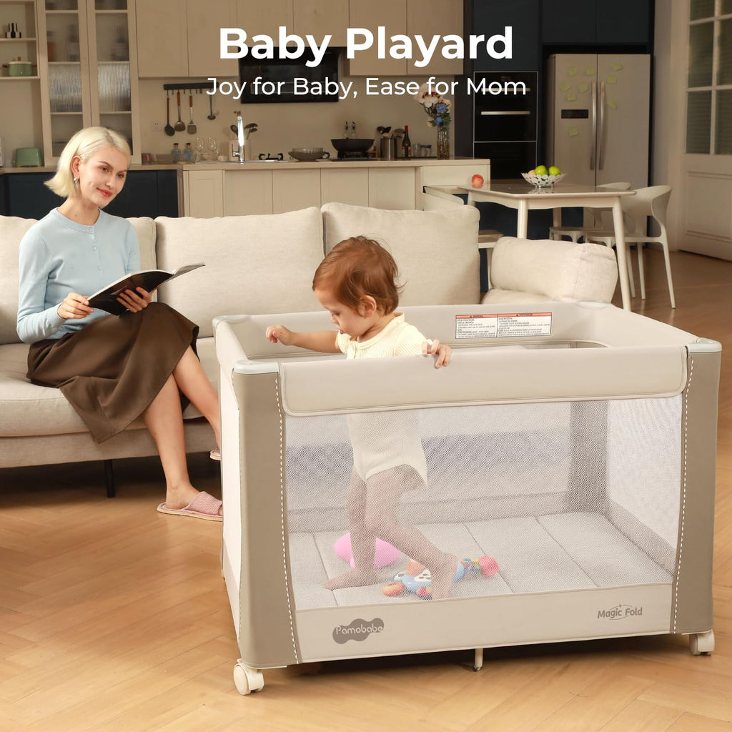 Deluxe Play Yard with Bassinet & Changing Table