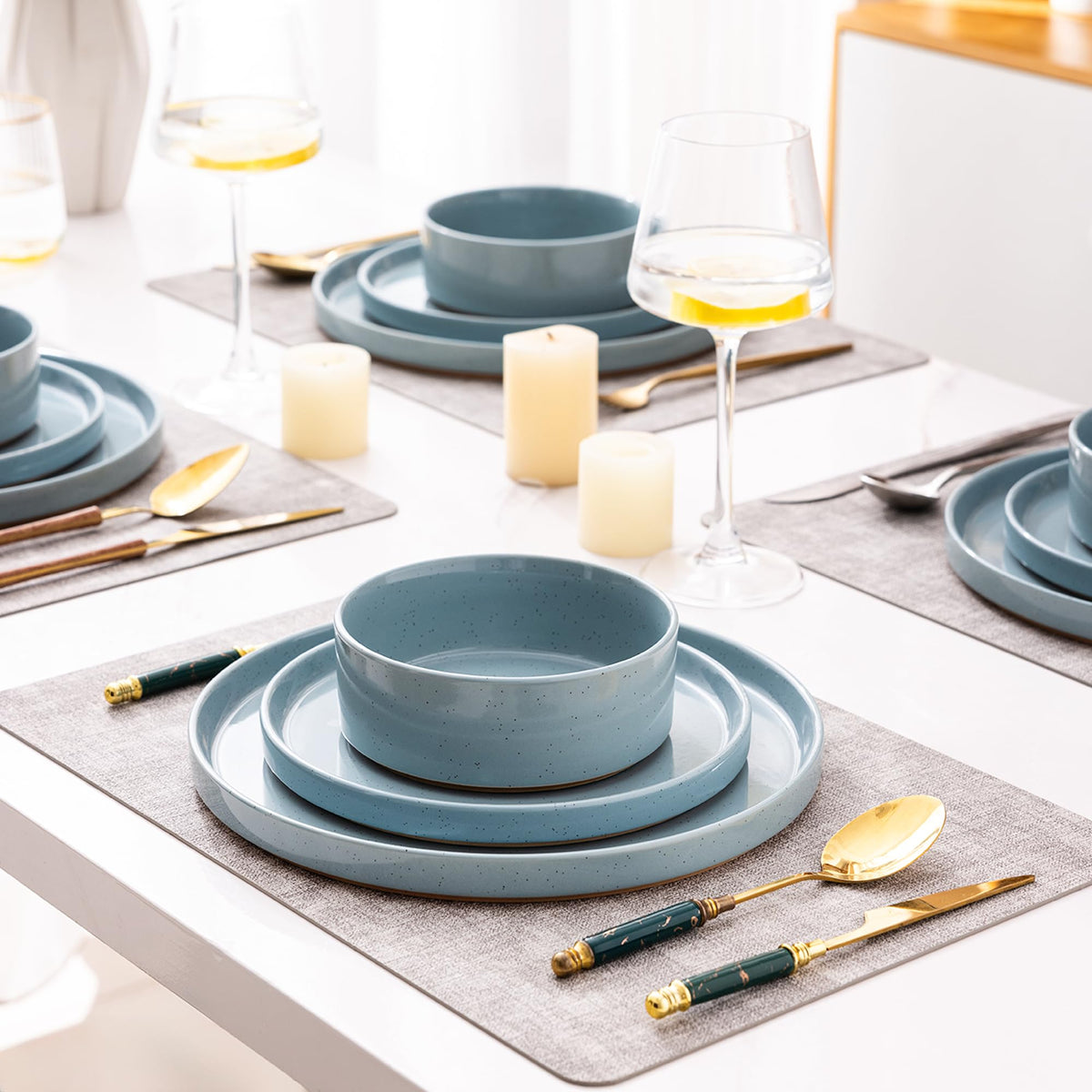 Stoneware Dinnerware Sets for 6,18Pcs Plates and Bowls Set