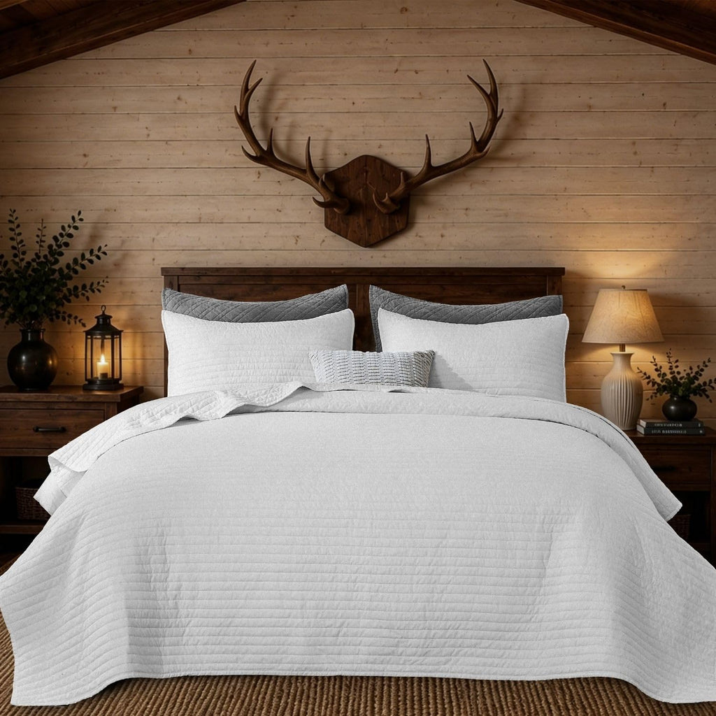 Quilt Bedding Set with Shams