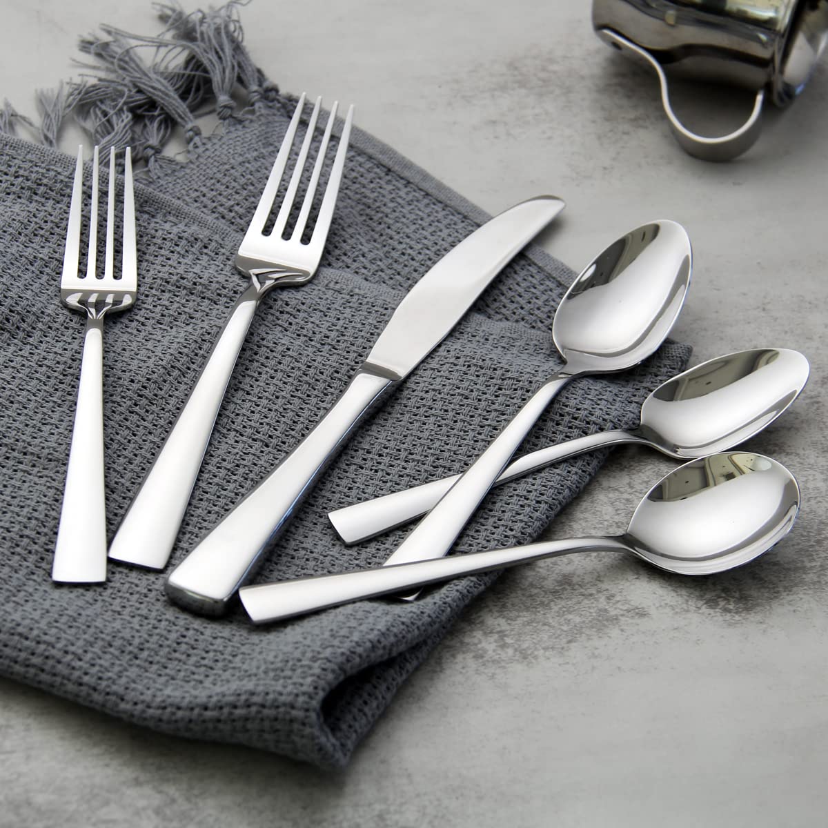 Cutlery Set, 24 Piece Silverware Set With Soup Spoons for 4,Stainless Steel,Silver