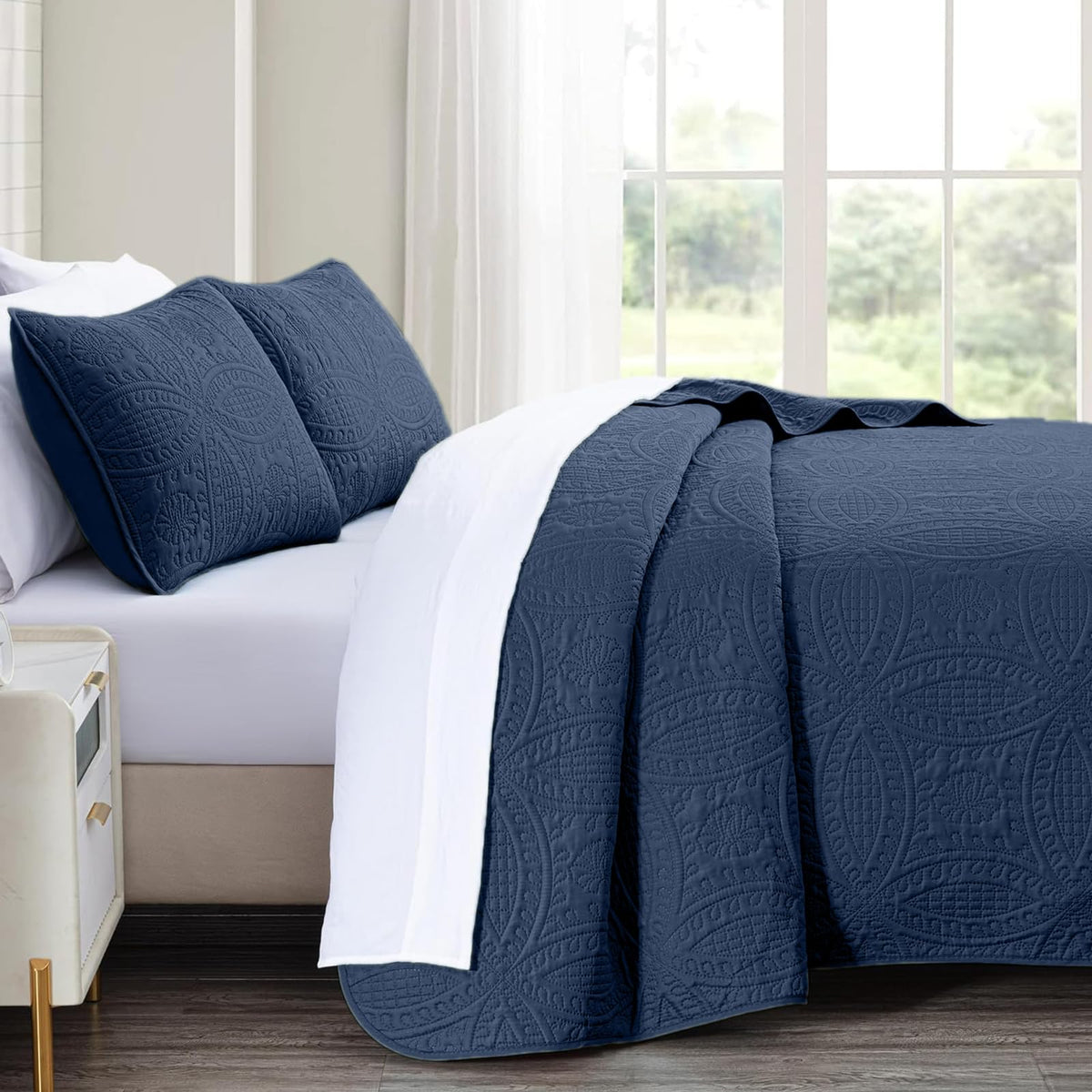 118"x106" Navy Quilt Set, Oversized Floor-Length Bedspread, Modern Coin Pattern Microfiber Coverlet