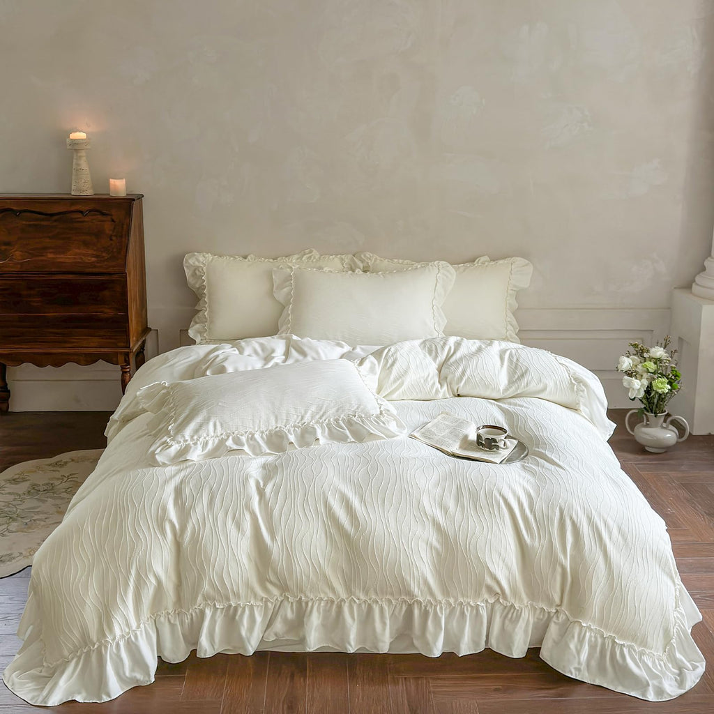 French Chic Ruffled Duvet Cover Queen Size Beige Wavy Jacquard Bedding Set 3 Pieces, Microfiber Zipper Comforter